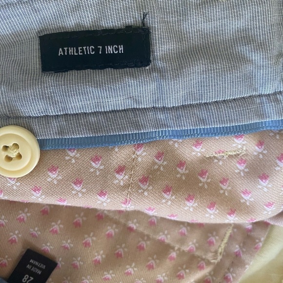 Bonobos Stretch Washed Chino Short Athletic Fit Light Yellow - Picture 6 of 6